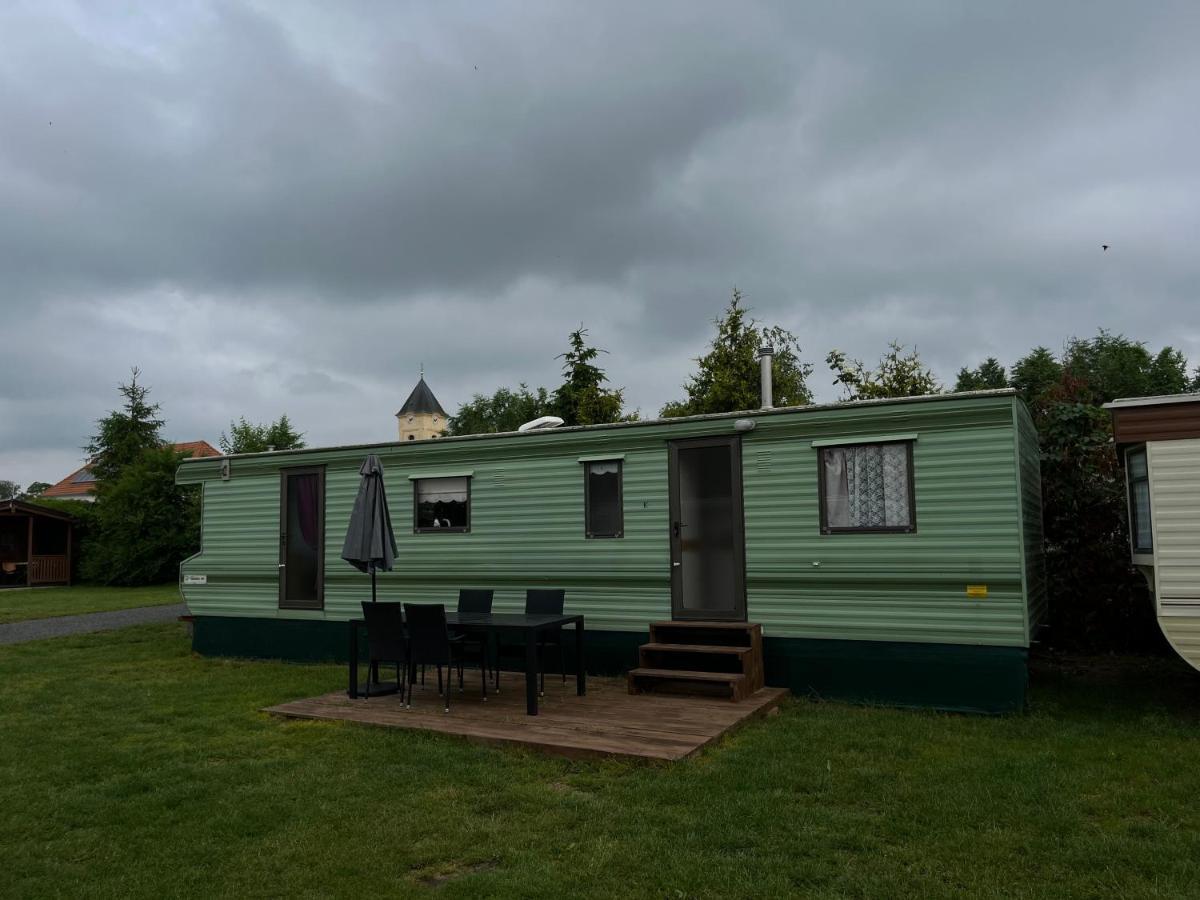 Apartamento Autocamp Free Star - Mobilheimy Strachotin Exterior foto