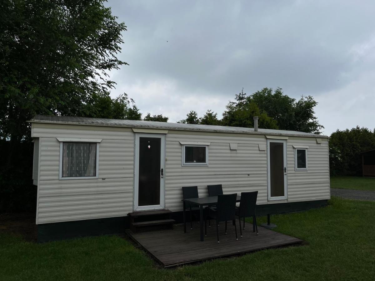 Apartamento Autocamp Free Star - Mobilheimy Strachotin Exterior foto